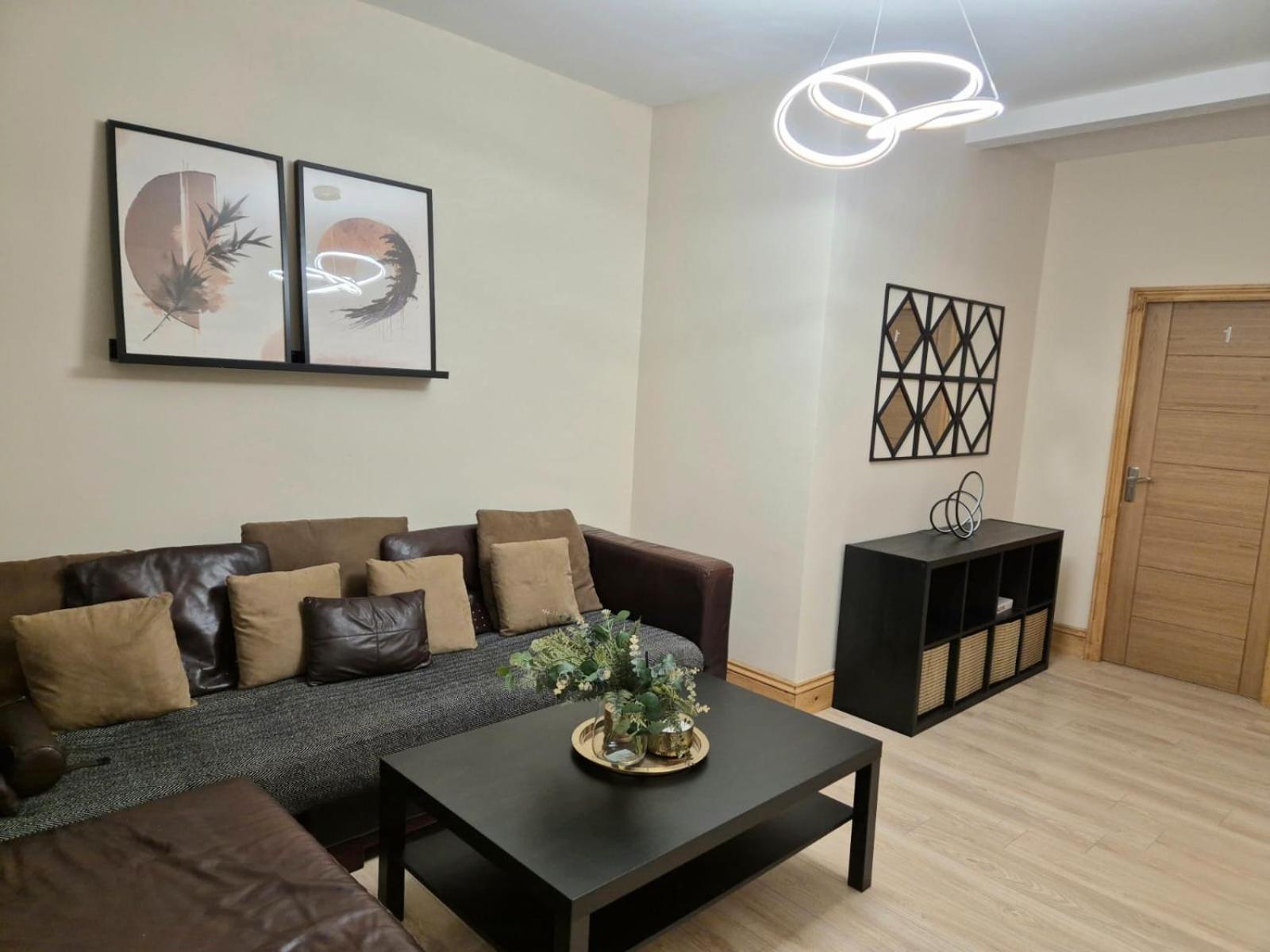 Rooms In Manchester 6 Minutes Drive To Victoria Station Zewnętrze zdjęcie