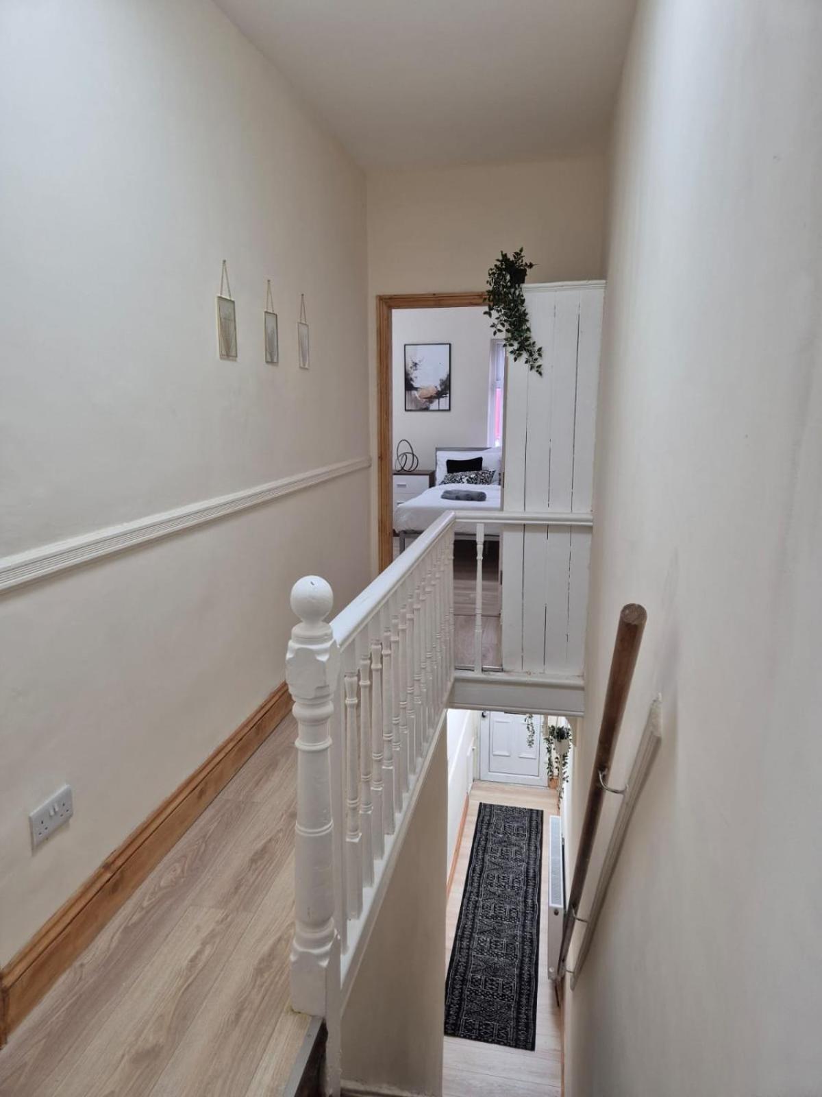 Rooms In Manchester 6 Minutes Drive To Victoria Station Zewnętrze zdjęcie