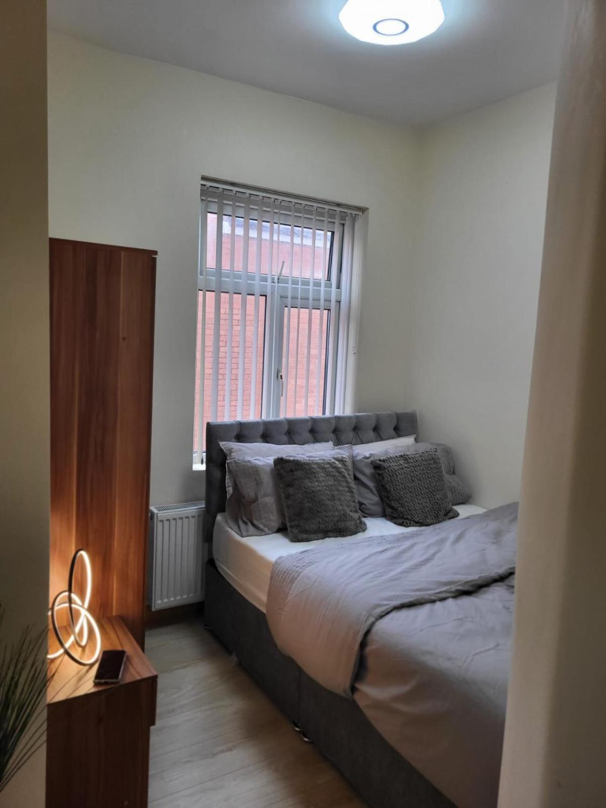Rooms In Manchester 6 Minutes Drive To Victoria Station Zewnętrze zdjęcie