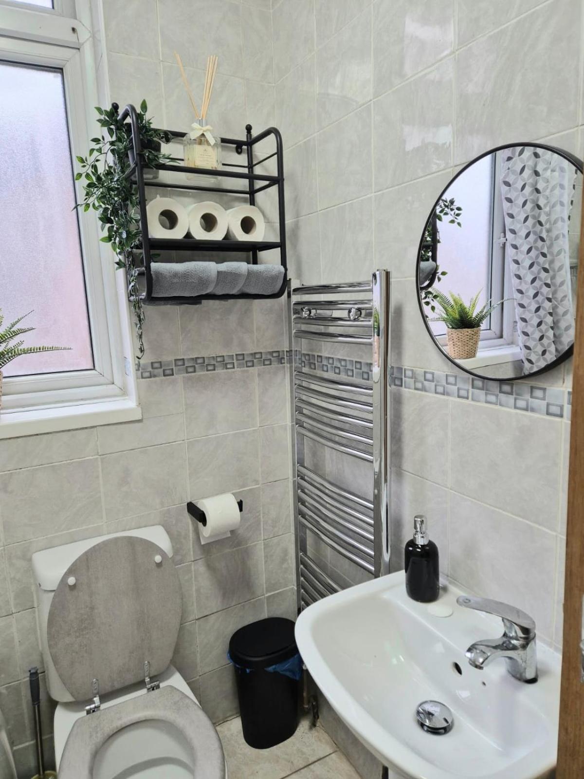 Rooms In Manchester 6 Minutes Drive To Victoria Station Zewnętrze zdjęcie