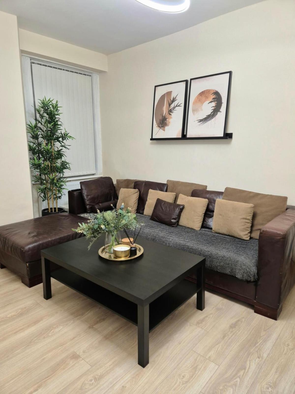 Rooms In Manchester 6 Minutes Drive To Victoria Station Zewnętrze zdjęcie