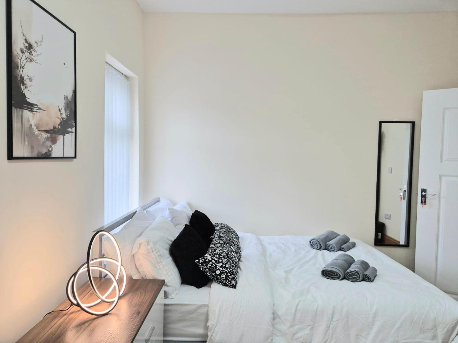 Rooms In Manchester 6 Minutes Drive To Victoria Station Zewnętrze zdjęcie