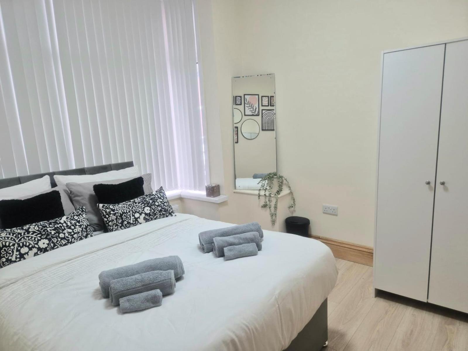 Rooms In Manchester 6 Minutes Drive To Victoria Station Zewnętrze zdjęcie