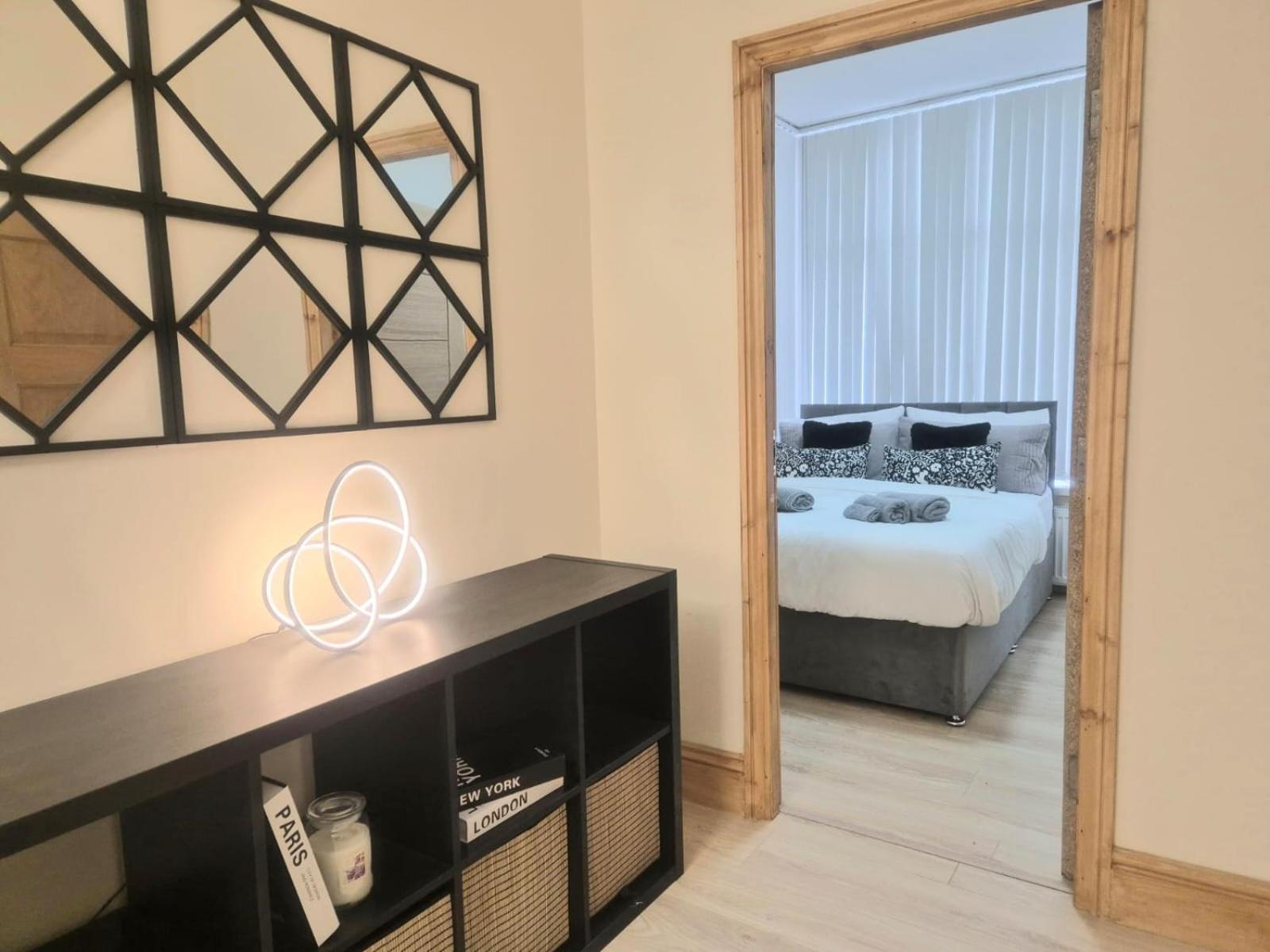 Rooms In Manchester 6 Minutes Drive To Victoria Station Zewnętrze zdjęcie